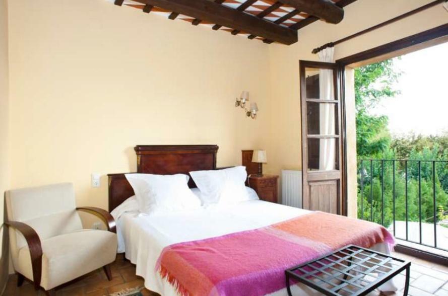 Hostal La Riera Torroella de Montgrí Esterno foto